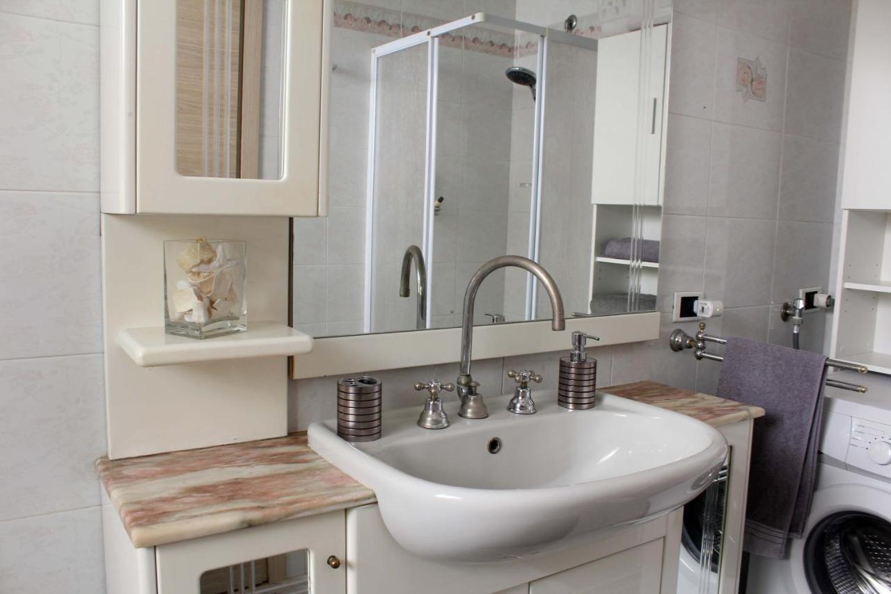 il Bed and Breakfast Porta del Carmine Comacchio Esterno foto