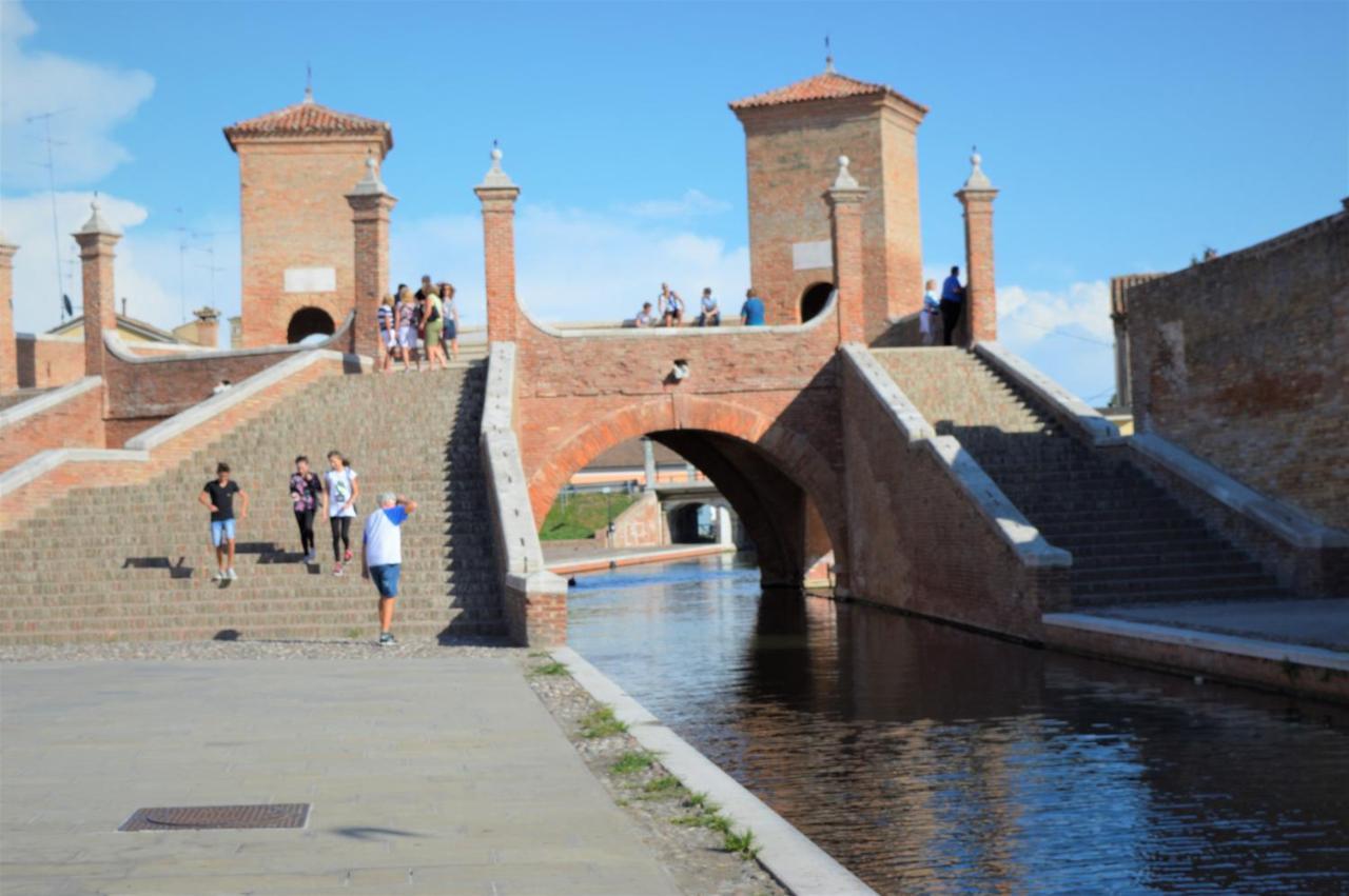 il Bed and Breakfast Porta del Carmine Comacchio Esterno foto